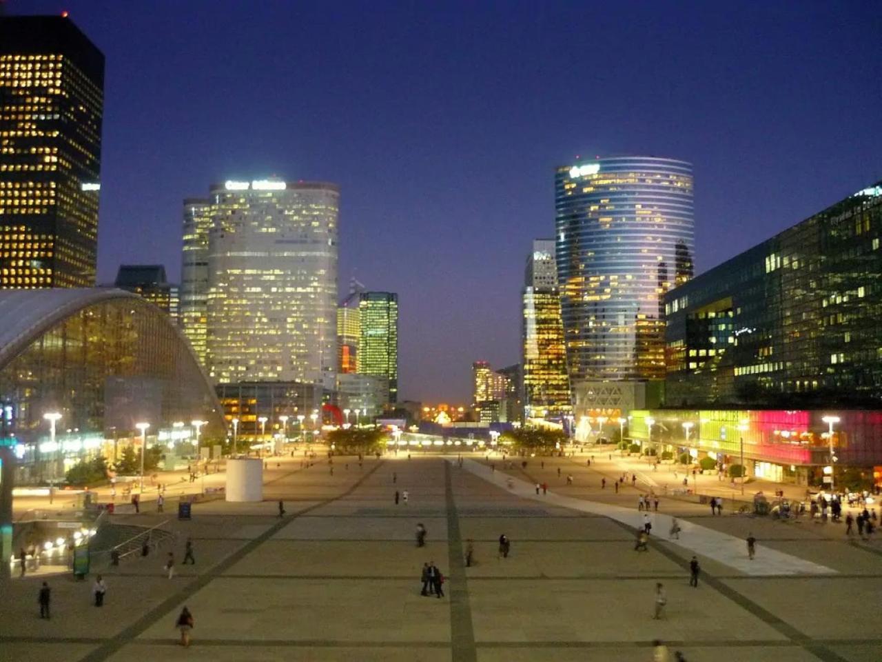 A 10 Min De La Defense Et A 20 Min De Paris Apartment Suresnes Luaran gambar